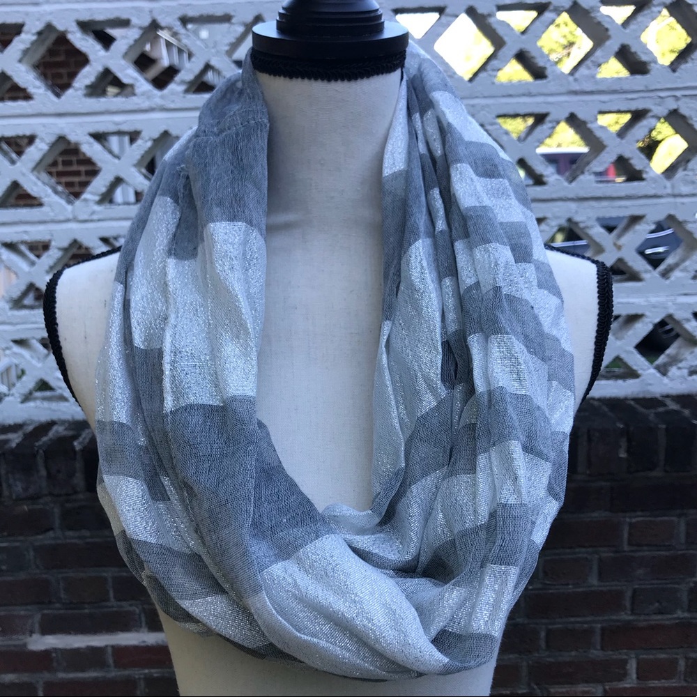 NWT Silver &Gray Metallic Infinity Scarf